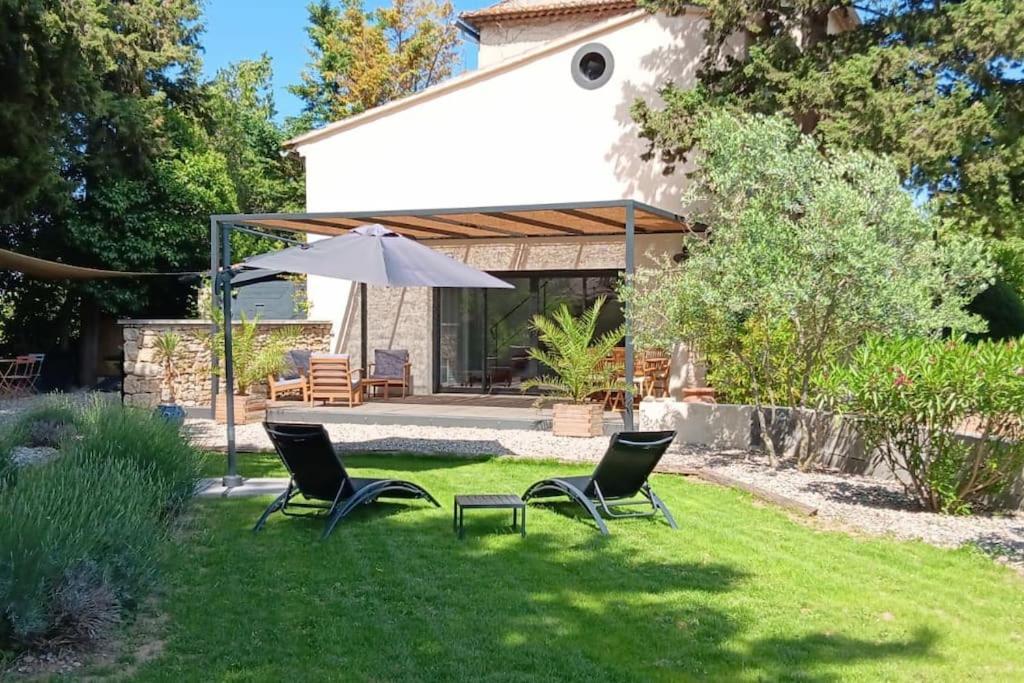 Gite Cosy Au Coeur Du Luberon Lagnes Bagian luar foto