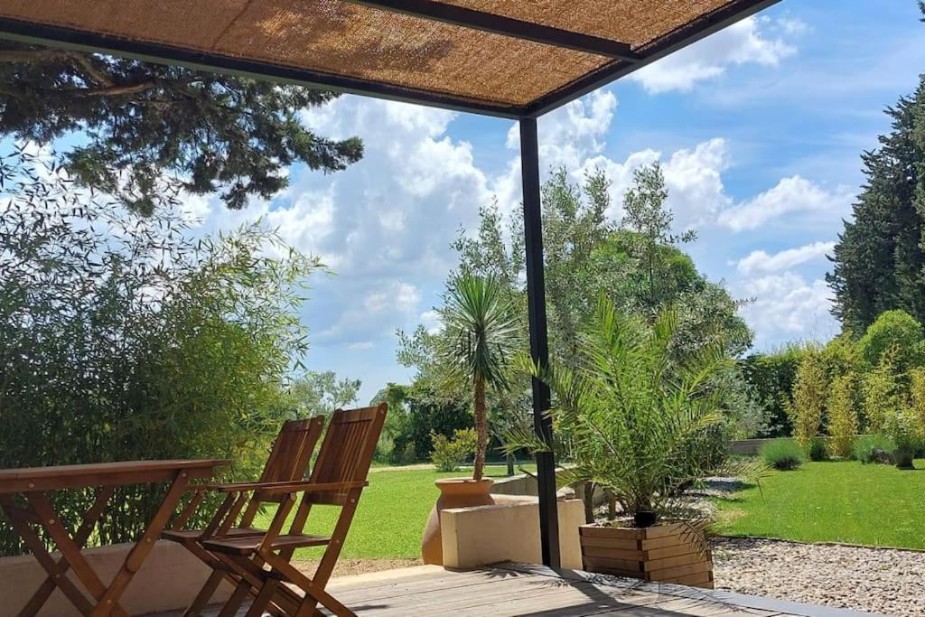 Gite Cosy Au Coeur Du Luberon Lagnes Bagian luar foto